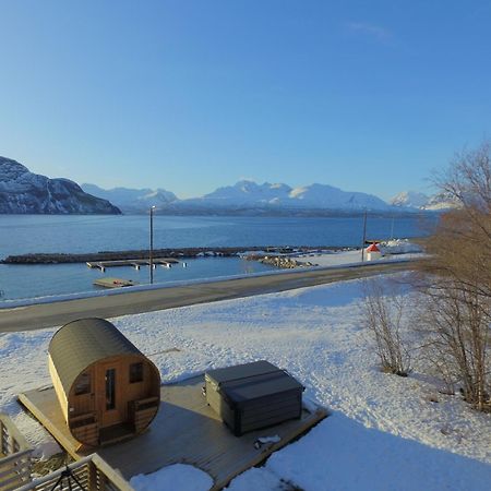 Alpan Apartments, Lyngenfjord Olderdalen المظهر الخارجي الصورة