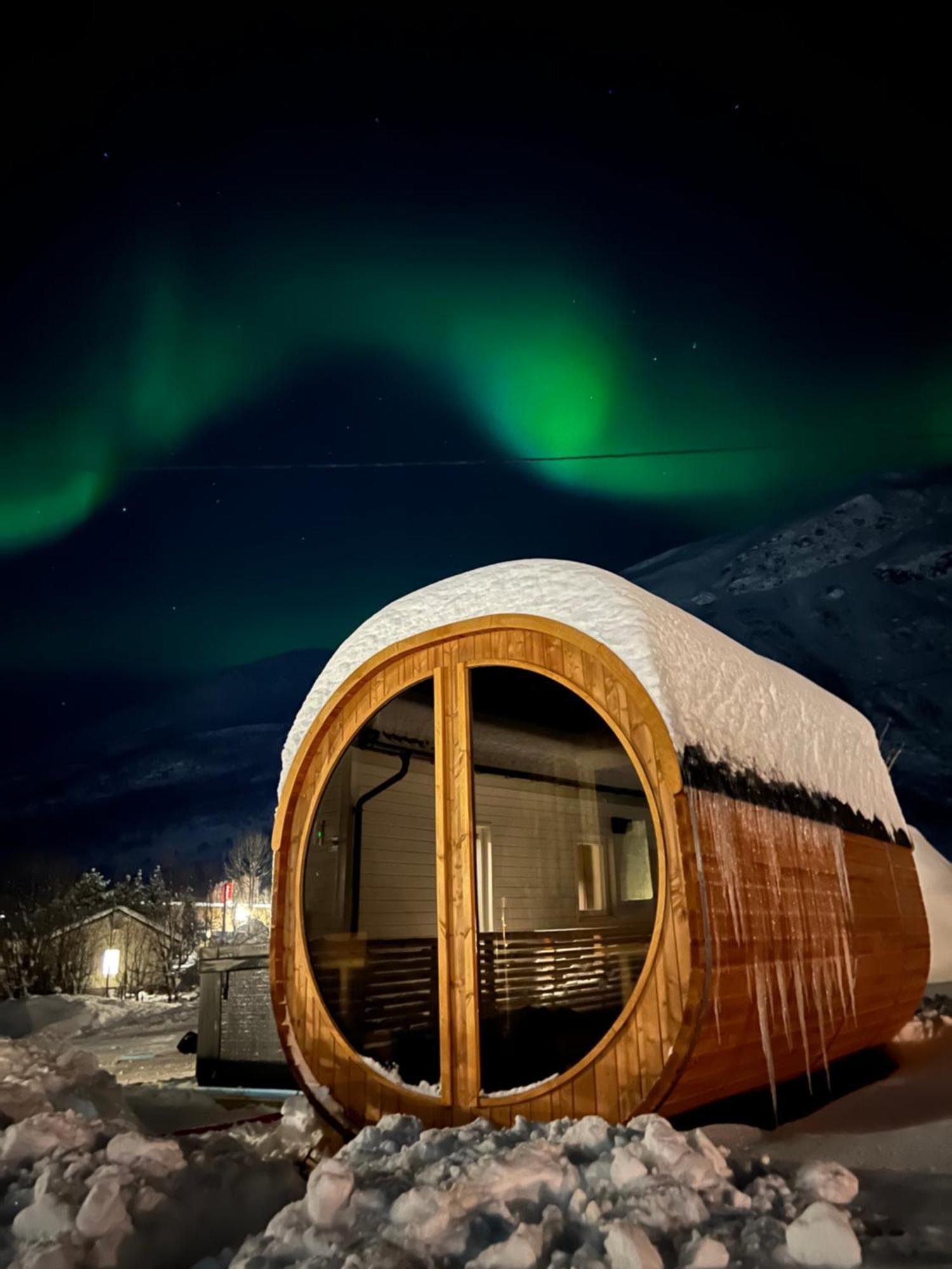 Alpan Apartments, Lyngenfjord Olderdalen المظهر الخارجي الصورة