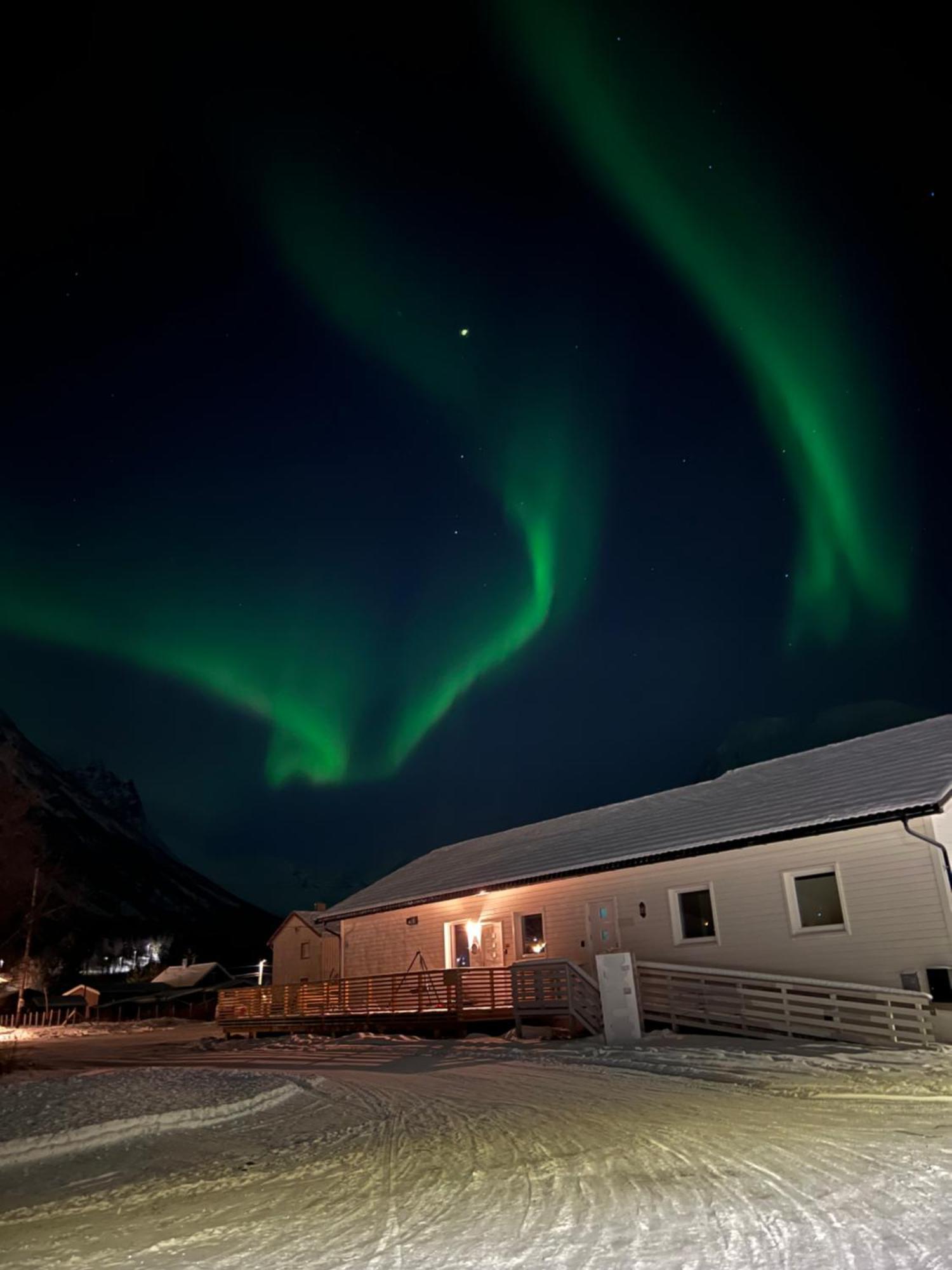 Alpan Apartments, Lyngenfjord Olderdalen المظهر الخارجي الصورة