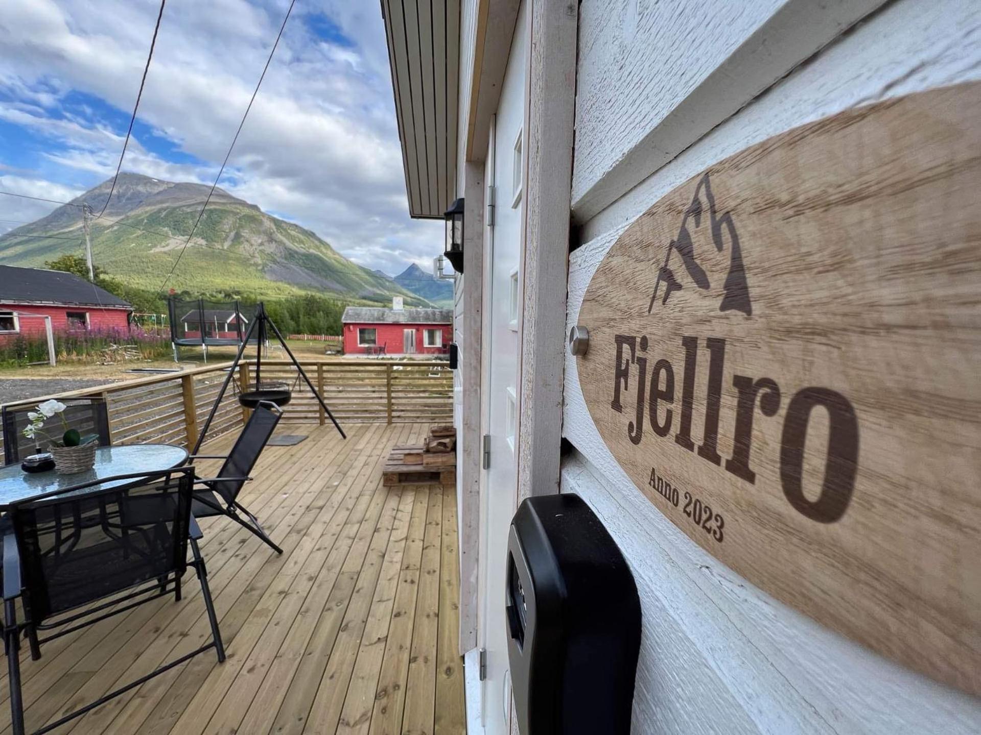Alpan Apartments, Lyngenfjord Olderdalen المظهر الخارجي الصورة