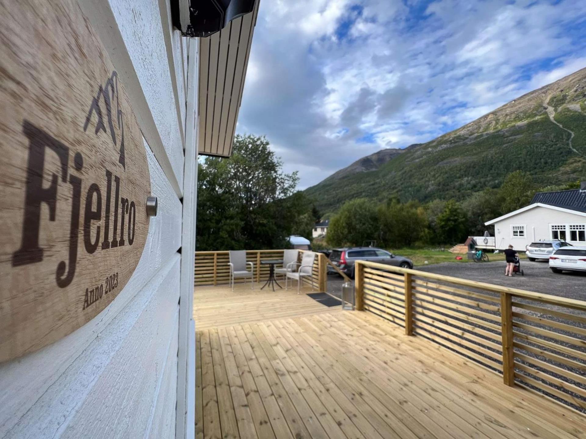 Alpan Apartments, Lyngenfjord Olderdalen المظهر الخارجي الصورة