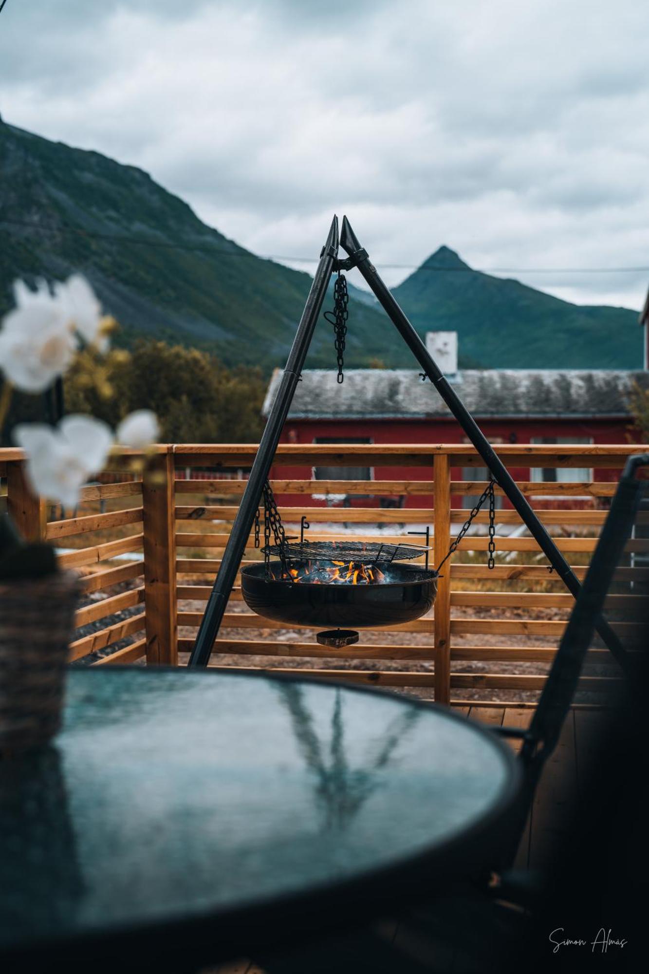 Alpan Apartments, Lyngenfjord Olderdalen المظهر الخارجي الصورة