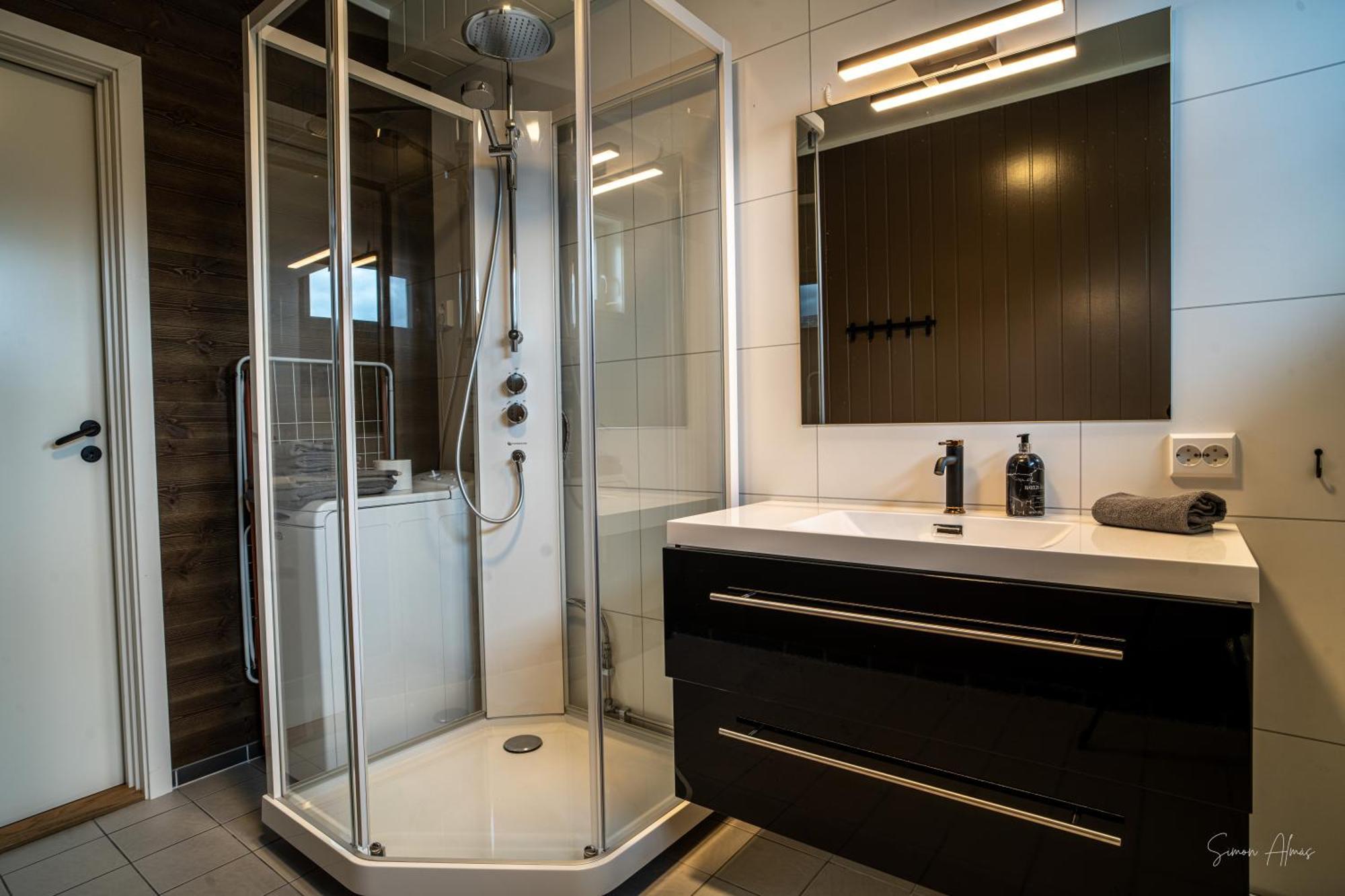 Alpan Apartments, Lyngenfjord Olderdalen المظهر الخارجي الصورة