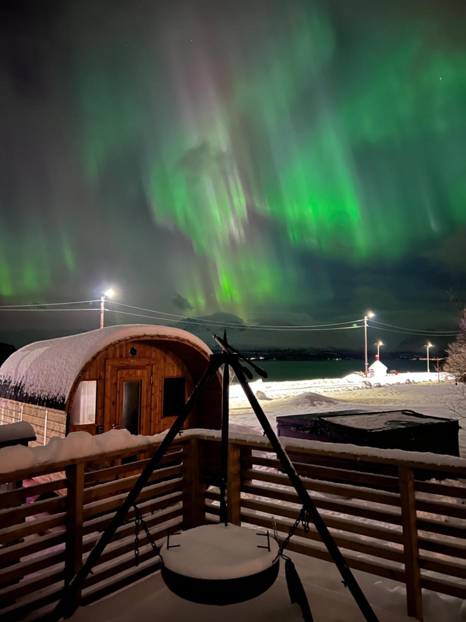 Alpan Apartments, Lyngenfjord Olderdalen المظهر الخارجي الصورة